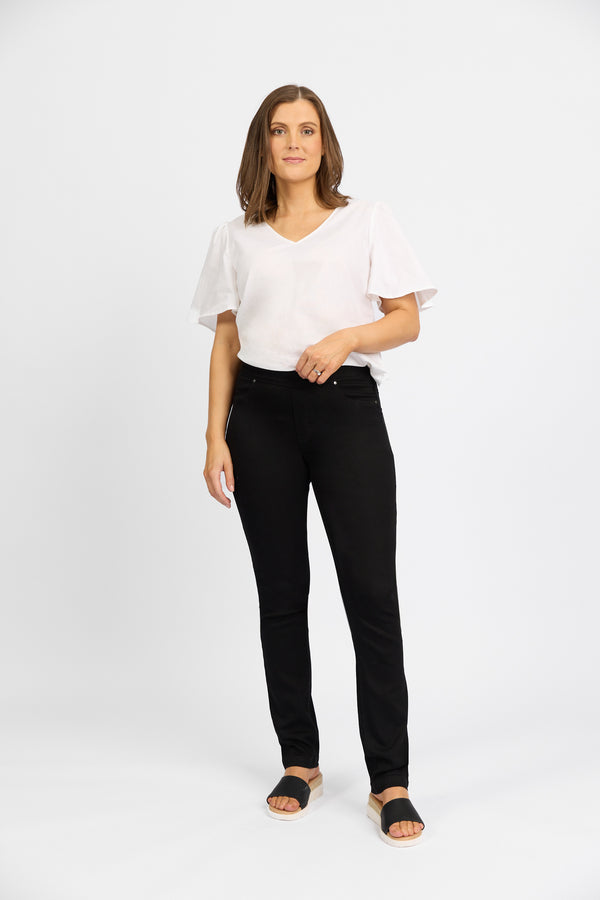 California - Stretch Denim Pull-On Jeans - Black Denim | Macjays